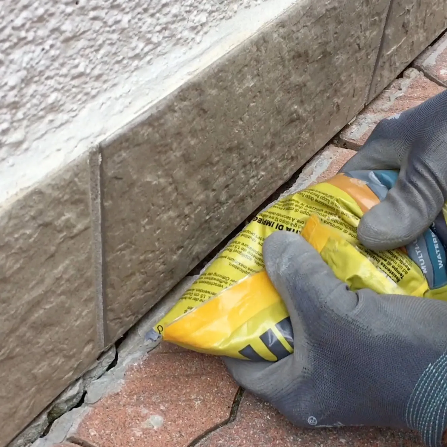 Bauer PolyCem cemento pronto uso grigio 4x2 kg impermeabile